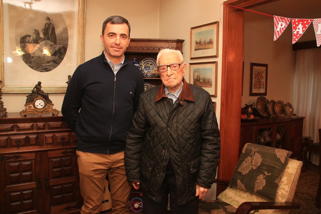 Presidente da Câmara com Joaquim Gonçalves, de 102 anos